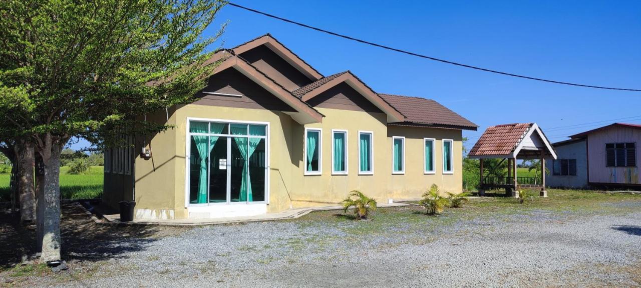 Ayer Hitam Tamteh Homestay מראה חיצוני תמונה