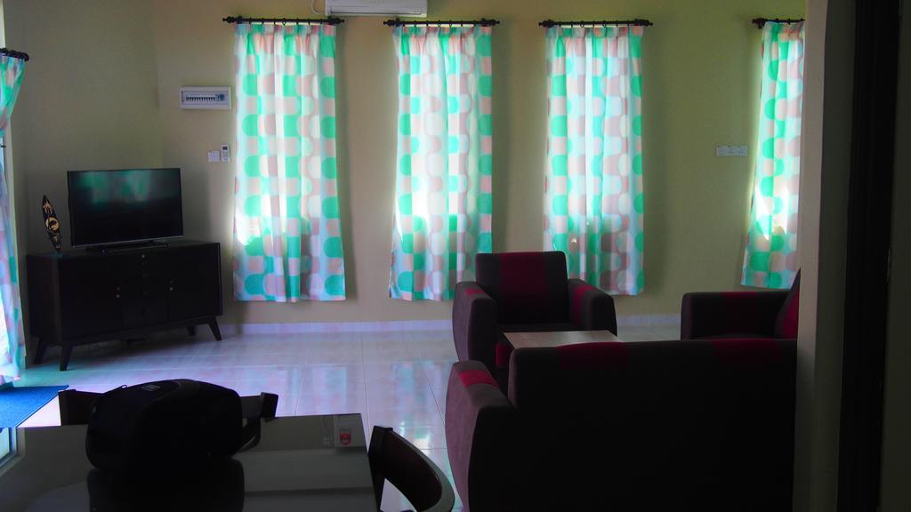 Ayer Hitam Tamteh Homestay מראה חיצוני תמונה